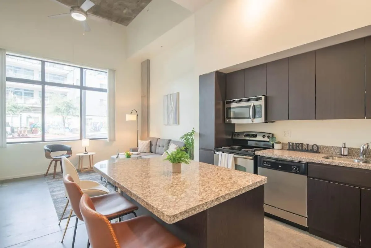 Serene 1Bd - Central Dt - Gym, Pool, Parking, W-D Phoenix United States