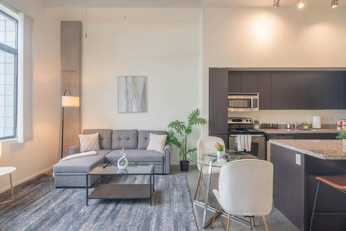 Serene 1Bd - Central Dt - Gym, Pool, Parking, W-D Phoenix