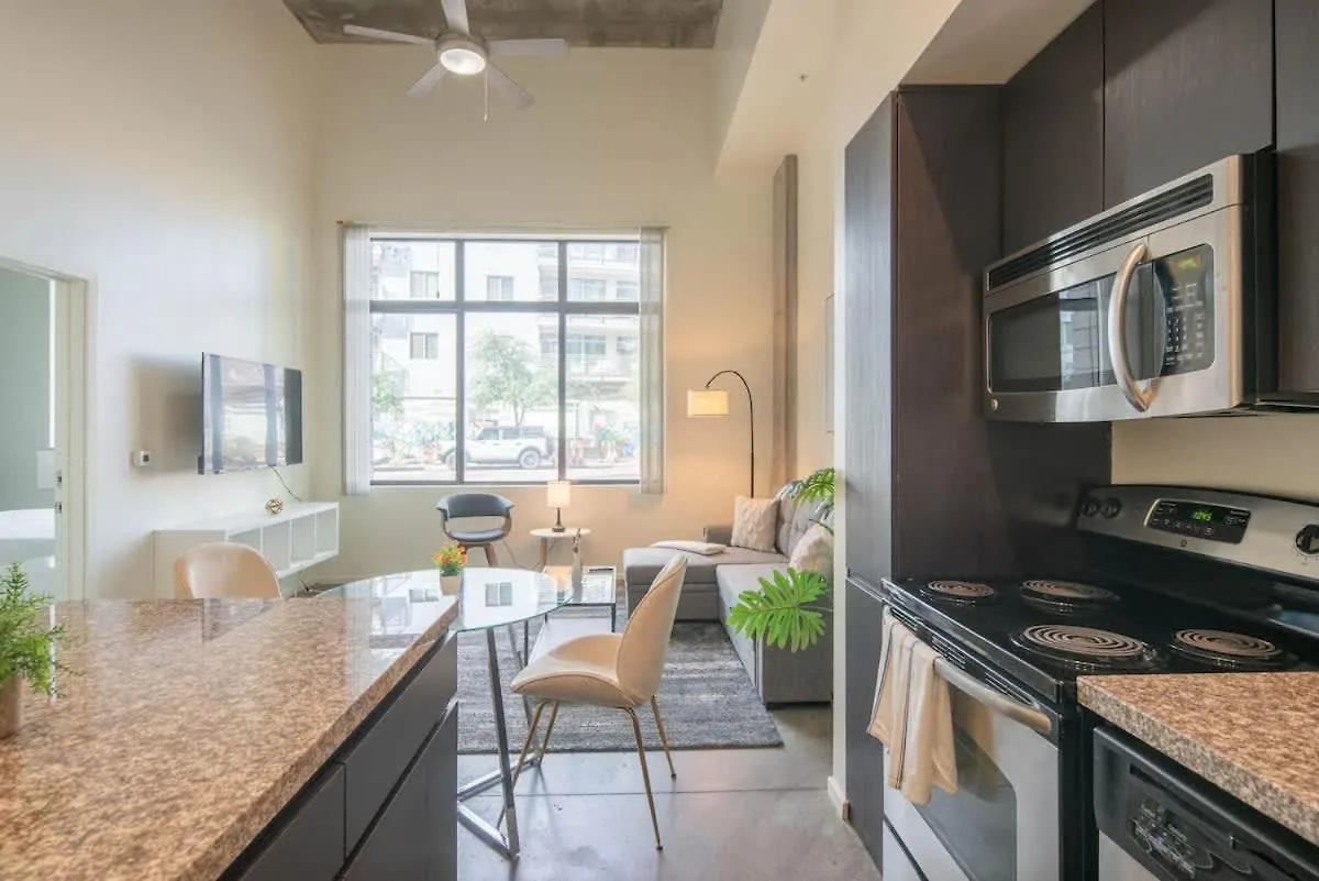 Serene 1Bd - Central Dt - Gym, Pool, Parking, W-D Phoenix 0*,